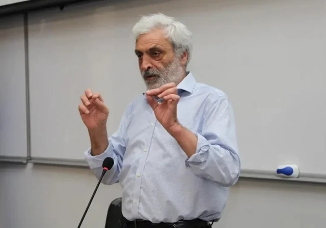 Tələbələr üçün mühüm xəbər: Diplomu daha tez almaq mümkün olacaq?