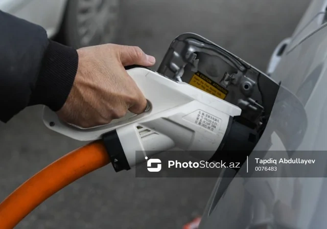 "Yaxın illərdə problem daha da kəskinləşə bilər" - Elektromobil bazarında yeni çağırış