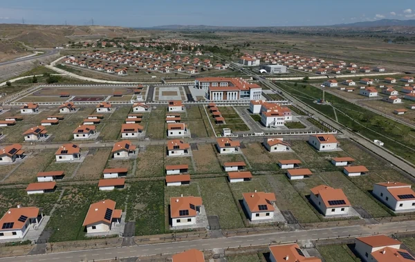 Cəbrayılın Şükürbəyli kəndinə neçə ailə köçürüləcək?