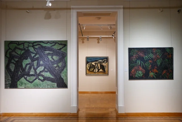 İlham Əliyev, Mehriban Əliyeva və ailə üzvləri "Mənim Abşeronum: Üstə gəl" adlı retrospektiv sərgi ilə tanış olublar - Foto