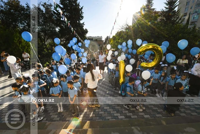 Məktəbə ilk addım: Balaca ürəklərin böyük həyəcanı - FOTO - VİDEO