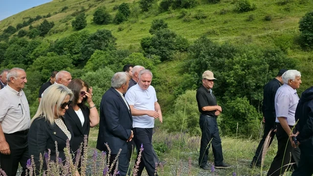 Kəlbəcərdəki qəbiristanlıqlara baxış keçirilib - FOTO