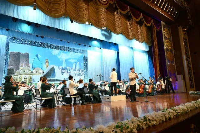 Aşqabadda Türkmənistan Dövlət Simfonik Orkestrinin konserti olub - Foto
