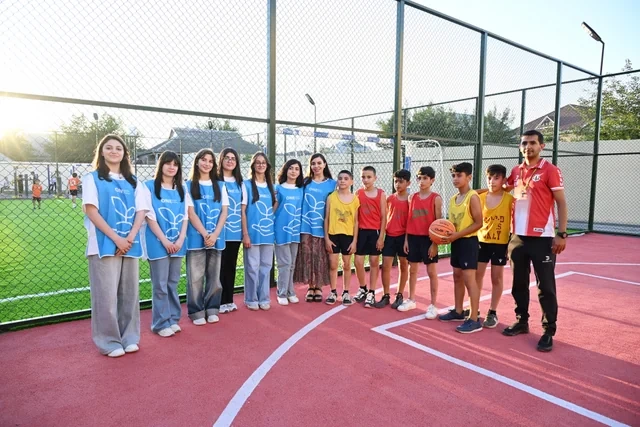 Leyla Əliyevanın iştirakı ilə Yevlaxda abadlaşdırılmış məhəllə sakinlərin istifadəsinə verilib - FOTO