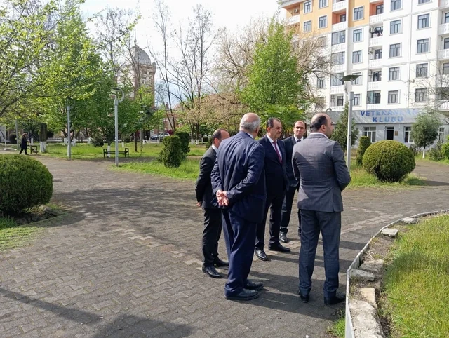 Lənkəranda parkda işlədilər fəhlələrin maaşı verilmədi: Şirkət cərimələndi - Foto