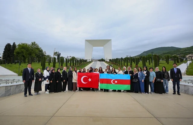 Türkiyə və Azərbaycanın şəhid ailələri Qarabağda - FOTO