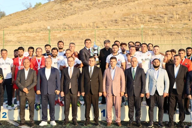 Naxçıvanda ilk Minifutbol Kuboku başa çatıb - FOTO