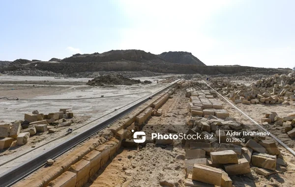Gənc oğlan Bakıda daş karxanasında öldü