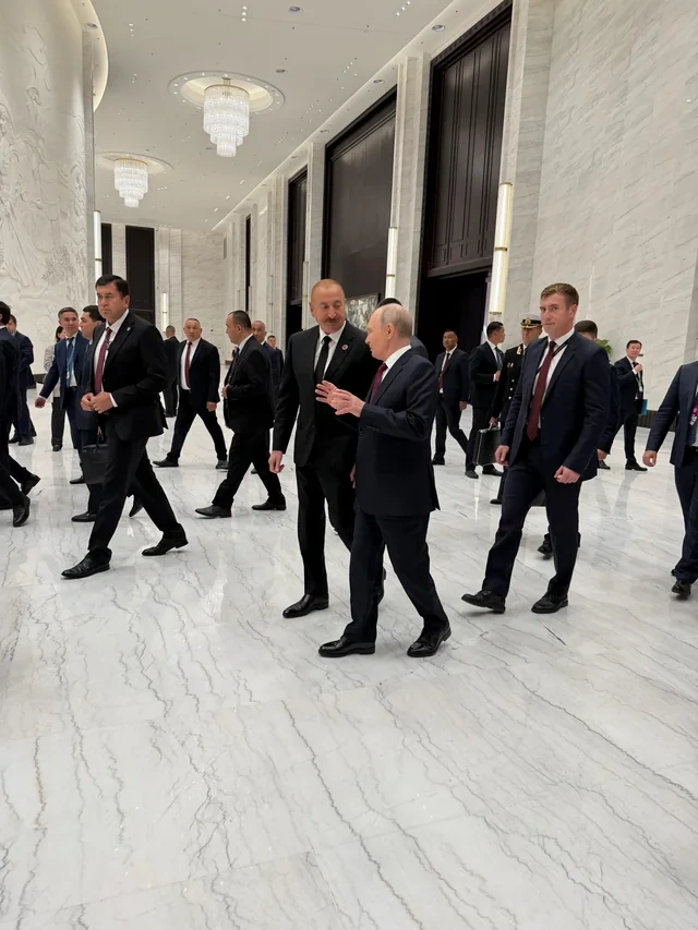 İlham Əliyev Bişkekdə Vladimir Putin ilə söhbət etdi - FOTO