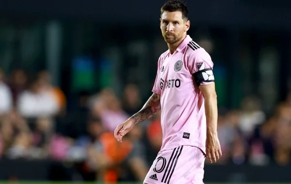 Daha bir ulduz futbolçu Messi ilə komanda yoldaşı ola bilər - FOTO