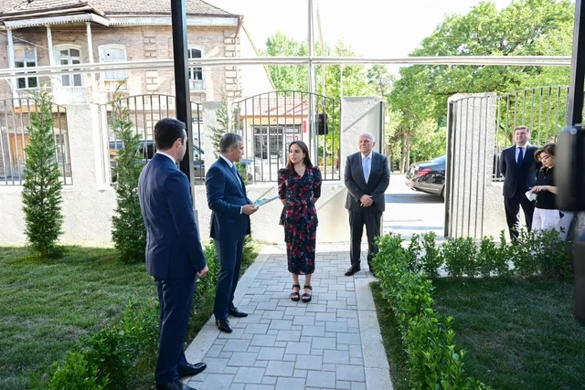 Leyla Əliyeva Şəki Şəhər İncəsənət Məktəbində olub - FOTO