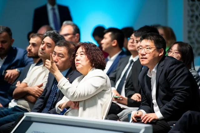 WUF13-də yüksəksəviyyəli nümayəndələrin tədbirdə iştirakı və səfərləri ilə bağlı brifinq təşkil olunub - FOTO