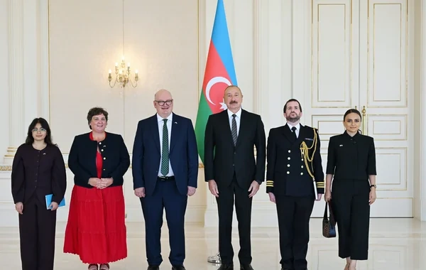 İlham Əliyev Böyük Britaniyanın Azərbaycana yeni təyin olunmuş səfirini qəbul edib - FOTO