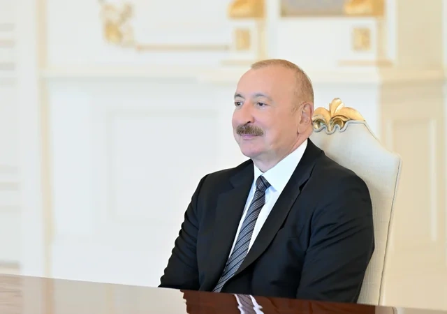 Prezident İlham Əliyev Dünya Güləş Birliyinin prezidentini qəbul edib - FOTO