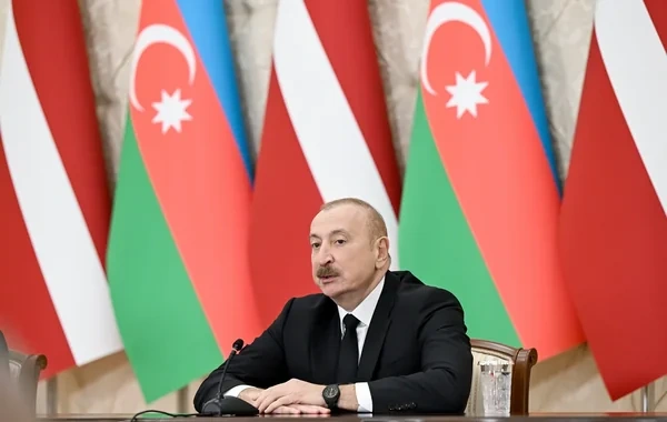 İlham Əliyev: "Şadıq ki, Latviyada 450-dən artıq azərbaycanlı tələbə təhsil alır" - VİDEO