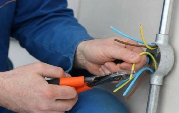 Ağdam sakinini Xocalıda elektrik cərəyanı vuraraq öldürüb