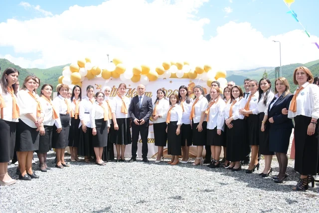 Kəlbəcərdə tək məzun üçün "Son zəng" keçirildi - FOTO