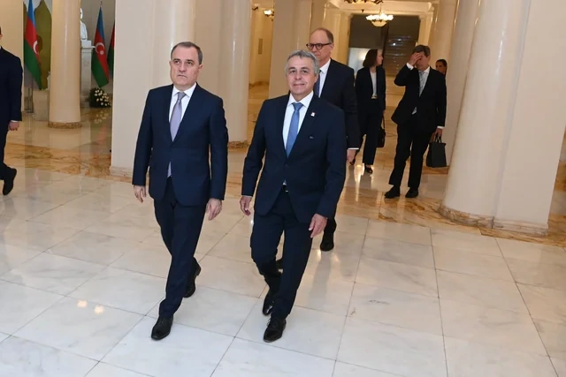 Ceyhun Bayramov İqnazio Kassis ilə görüşüb