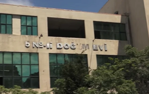 Sakinlər şikayətçidirlər: 5 nömrəli Kliniki Doğum Evinin təmiri nə vaxt bitəcək? - VİDEO