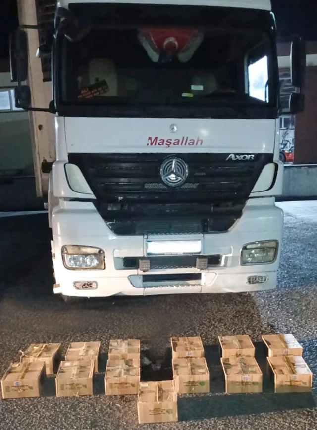 Alkoqolsuz içki adı ilə ölkəyə ölkəyə külli miqdarda psixotrop maddə keçirmək istədilər - FOTO - VİDEO