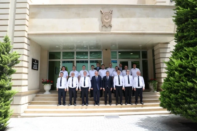Baş prokuror Xətai rayonunda vətəndaşların müraciətlərini dinləyib - FOTO