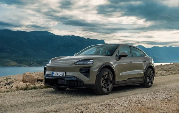 "Porsche" SUV model sırasını genişləndirir