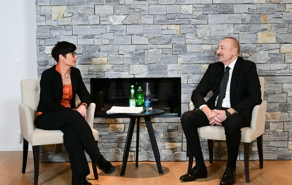 Prezident İlham Əliyev Davosda Avropa İttifaqının Genişlənmə üzrə komissarı Marta Kos ilə görüşüb