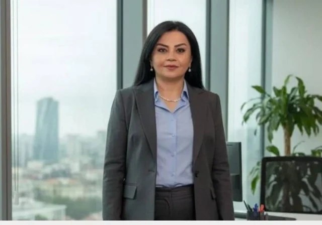 Azərbaycanlıların yeni bahalı dəbi: Bir meyvənin qiyməti 43 manat - FOTO