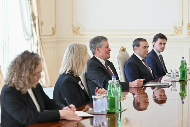Azərbaycan Prezidenti ABŞ Senatının Xarici Əlaqələr Komitəsinin üzvünü qəbul edib - FOTO