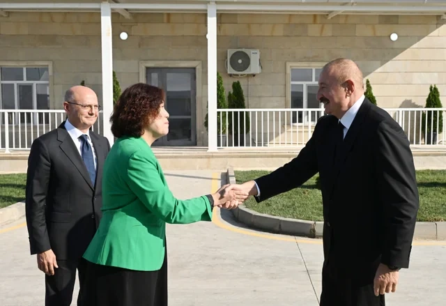 İlham Əliyev "Qobustan" Günəş Elektrik Stansiyasının açılışında iştirak edib - FOTO