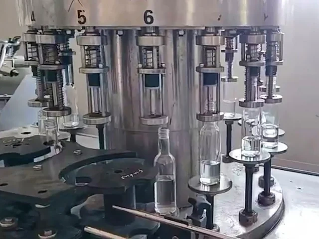 Azərbaycanda 57 ticarət obyektində aksizli mallarla bağlı pozuntular aşkarlanıb - FOTO