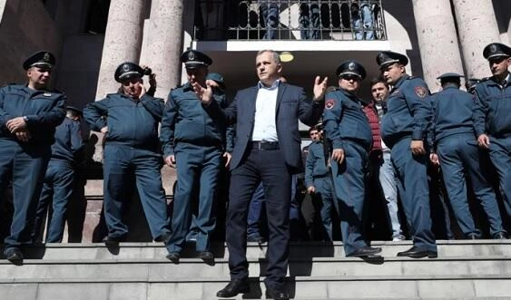 Separatçıların İrəvandakı ofisində axtarış aparılır