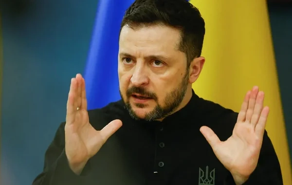 Zelenski ərazilərin bir hissəsini itirməklə sülhə razı olduğunu bəyan etdi