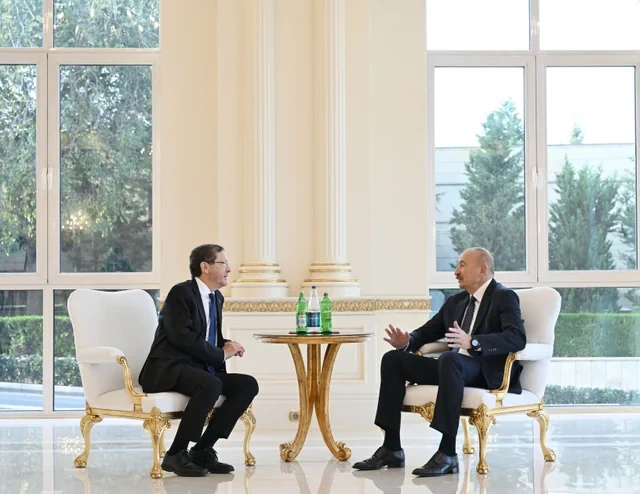 Prezident İlham Əliyevin İsrail Prezidenti İsxak Hersoq ilə görüşü olub - Foto