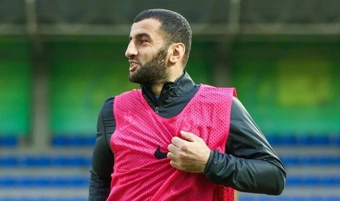 Həm futbolçu, həm də klub prezidentinin müşaviri olacaq