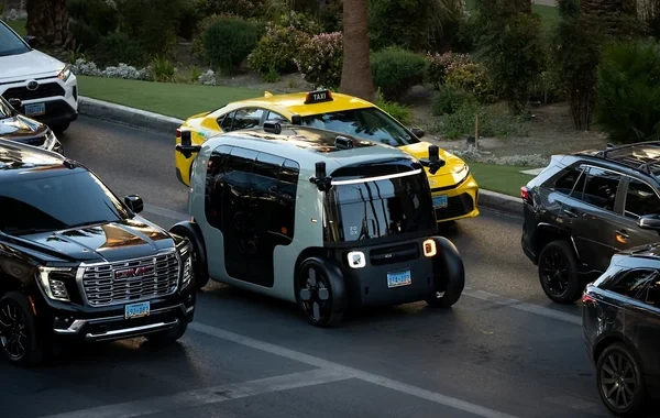 Sükanı da yoxdur, sürücüsü də: ABŞ-də robot-taksilər dövrü başlayır