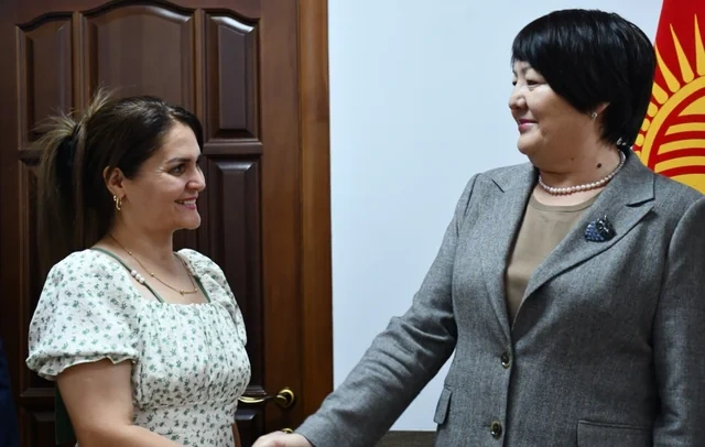 Qırğızıstanda iki məktəbdə Azərbaycan dilinin tədrisinə başlanılır - FOTO