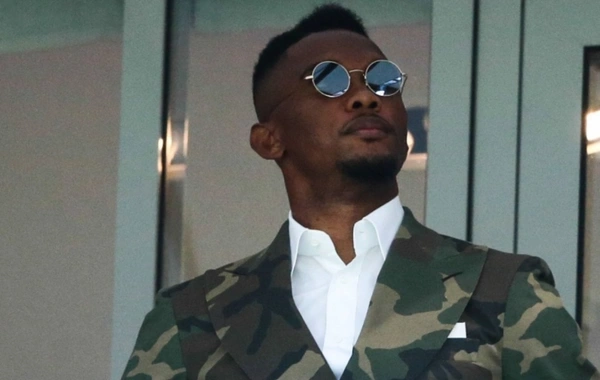 Samuel Eto'O diskvalifikasiya edildi və cərimələndi