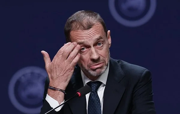 "Penaltidir, ya yox?" - UEFA prezidenti əllə oyun qaydasına "üsyan etdi"