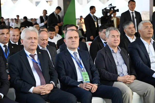 İlham Əliyev Qırğızıstan, Özbəkistan və Tacikistan prezidentləri ilə birlikdə Çolpon-Ata şəhərində Qolf Klubun açılışında iştirak edib - FOTO - VİDEO