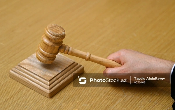 Rüşvətə görə həbs olunan sabiq zabit barəsindəki hökmdən narazıdır