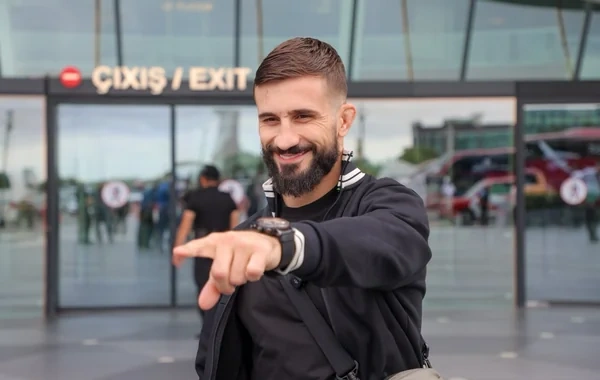 Nazim Sadıxov artıq Bakıda: "Yenidən tarix yazmağa hazıram" - FOTO
