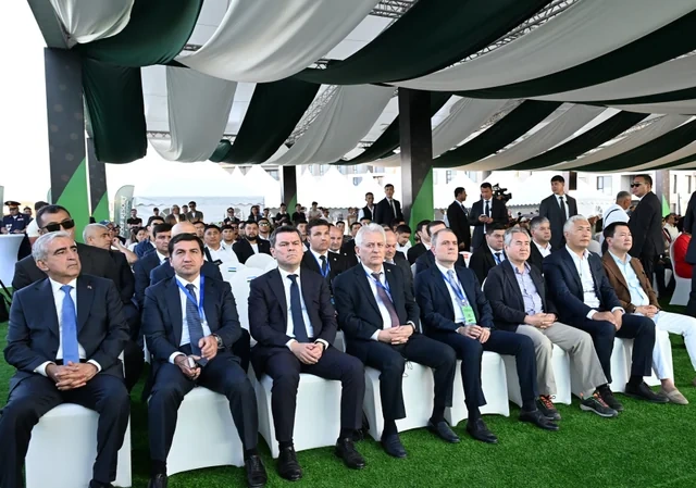 İlham Əliyev Qırğızıstan, Özbəkistan və Tacikistan prezidentləri ilə birlikdə Çolpon-Ata şəhərində Qolf Klubun açılışında iştirak edib - FOTO - VİDEO