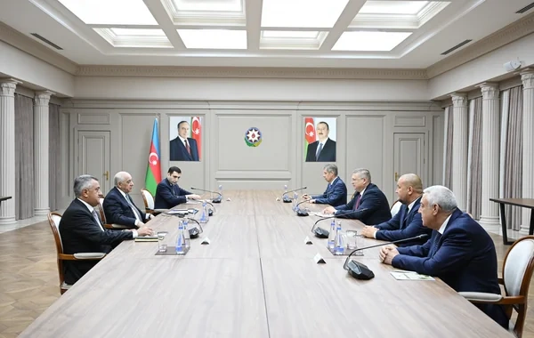 Əli Əsədov Denis Afanasyevi qəbul edib