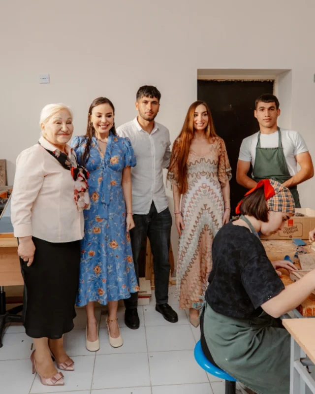 Leyla Əliyeva və Arzu Əliyeva inteqrasiya təlimli internat tipli ümumtəhsil məktəbində olublar - FOTO