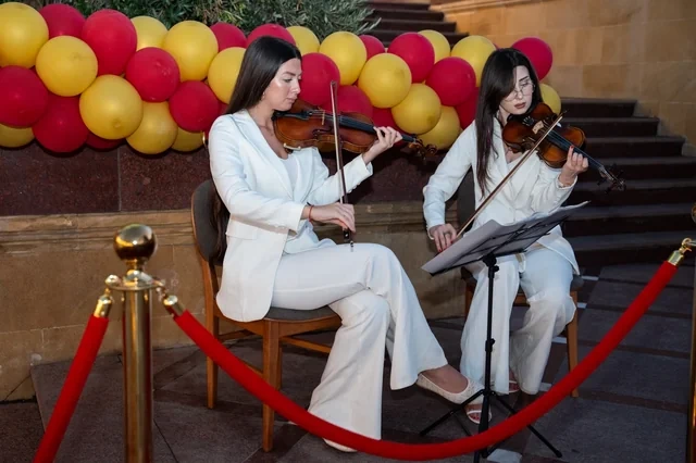 "LaLiga Dining & Lounge" "Musabəyov" parkında şəbəkənin ilk "park-side" məkanını açdı - FOTO