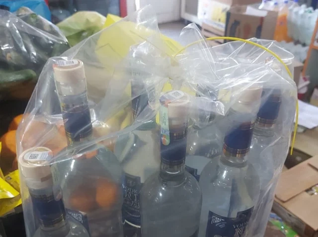 AQTA Gəncədə yoxlama apardı, istehlaka yararsız məhsullar aşkarlandı - FOTO