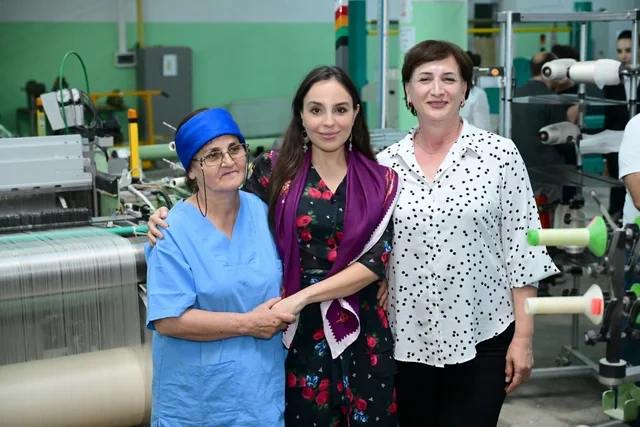 Leyla Əliyeva "Azəripək" ASC-nin fəaliyyəti ilə yaxından tanış olub - FOTO