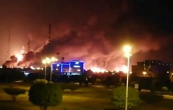KİV: Səudiyyə Ərəbistanının Yanbu limanına və neft emalı zavoduna hücum olub