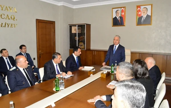 Naftalan Şəhər İcra Hakimiyyətinin başçısı kollektivə təqdim olundu